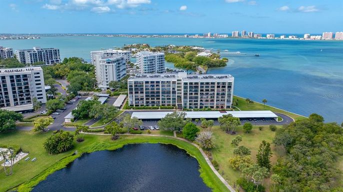 100 OAKMONT LANE UNIT 402