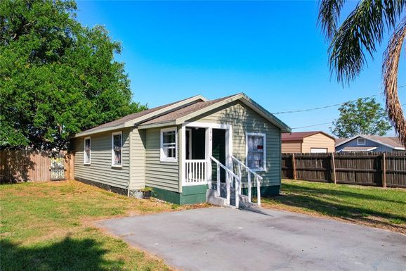 213 CLEVELAND AVENUE