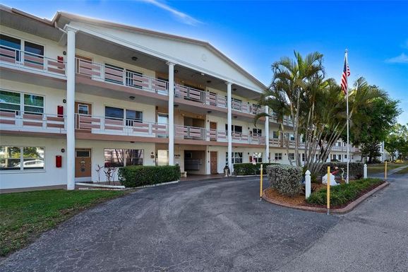 6015 19TH STREET N UNIT 109