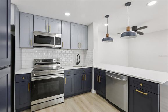 3232 LAKE PINE WAY E UNIT A2