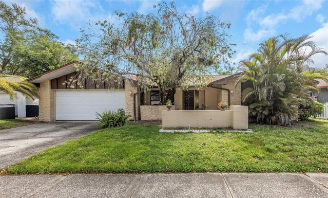 107 COUNTRY VILLAS DRIVE