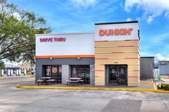 1202 N BROADWAY AVENUE