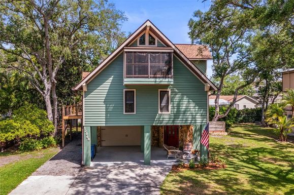 12869 POINSETTIA AVENUE