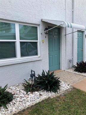 5257 81ST LANE N UNIT 6