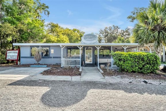 2200 N VOLUSIA AVENUE