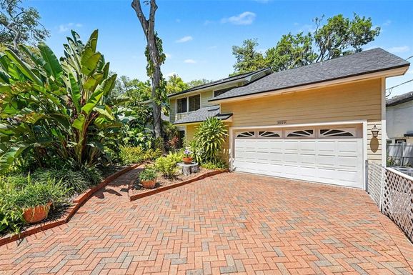 1029 43RD AVENUE N UNIT 1