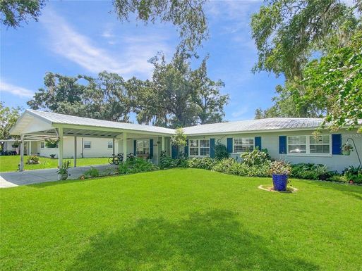 228 SE OAK HILL STREET