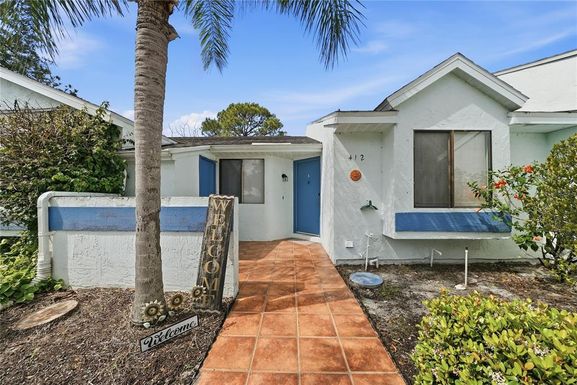 412 CEDAR RIDGE COURT