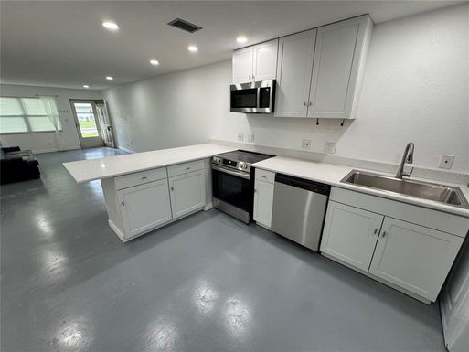 5720 13TH AVENUE N UNIT 106B