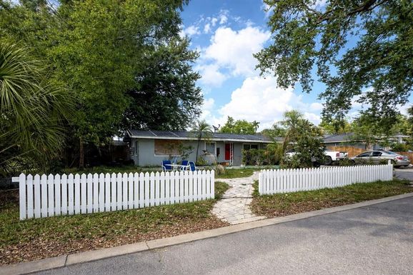 1525 7TH AVENUE DRIVE E