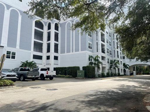 202 E SOUTH STREET UNIT 2038