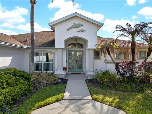 24 CLARENDON COURT N