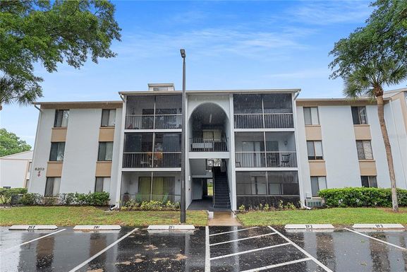 8203 SUN SPRING CIRCLE UNIT 62