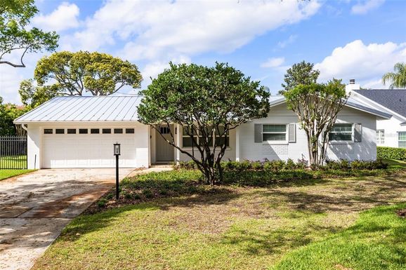 1711 CHESTNUT AVENUE