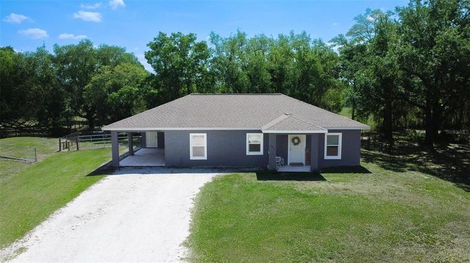 1813 NE TRISHA DRIVE