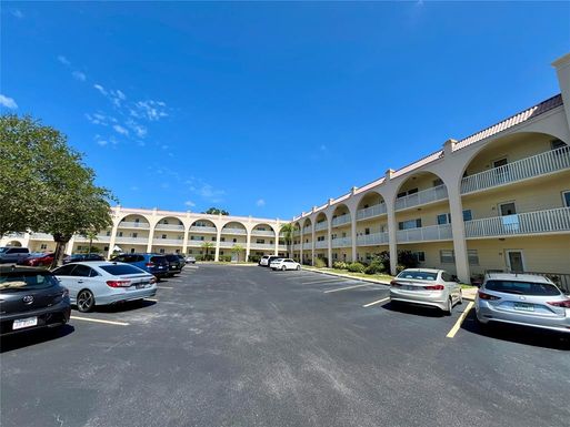 2258 WORLD PARKWAY BOULEVARD W UNIT 56