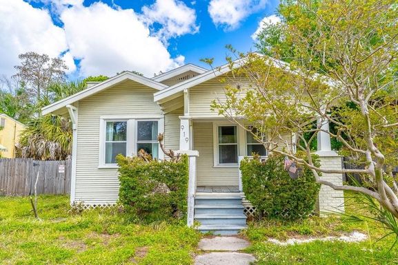 919 W PLYMOUTH STREET