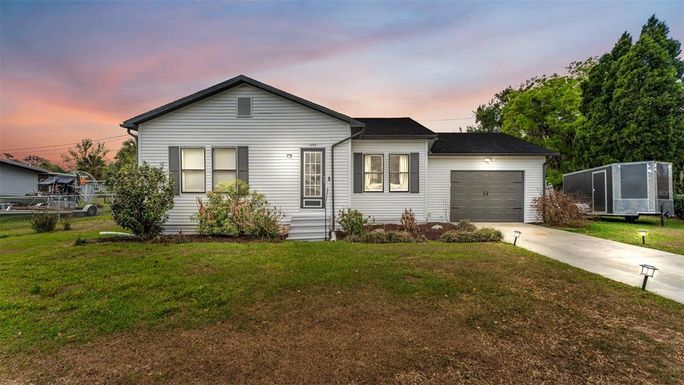 495 W PLUMOSA STREET