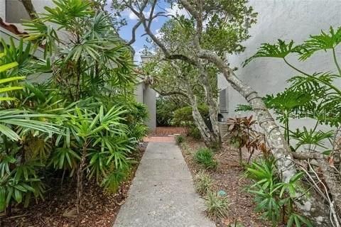 1000 WINDERLEY PLACE UNIT 5