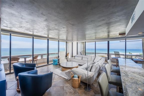 5400 OCEAN BOULEVARD UNIT 10-02