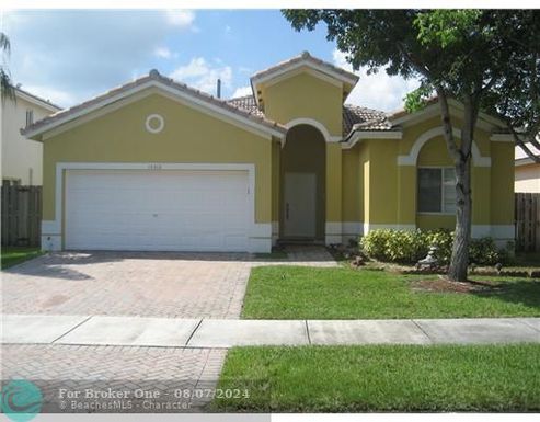 14316 SW 156 AVE, Kendall, FL 33096