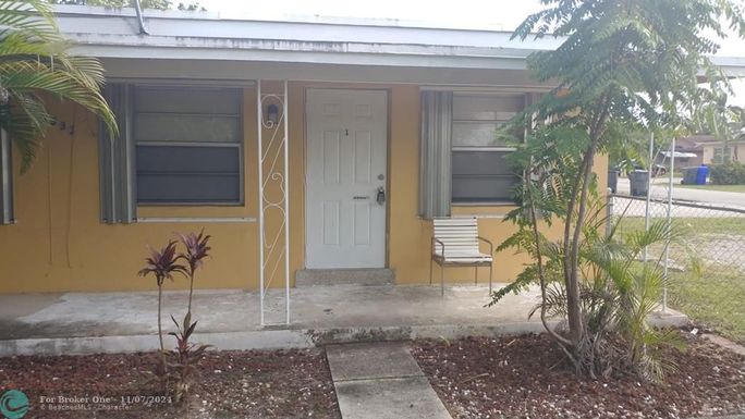 6333 Fillmore St, Hollywood, FL 33024