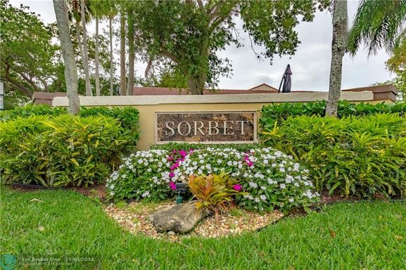 6120 44th Ter, Coconut Creek, FL 33073