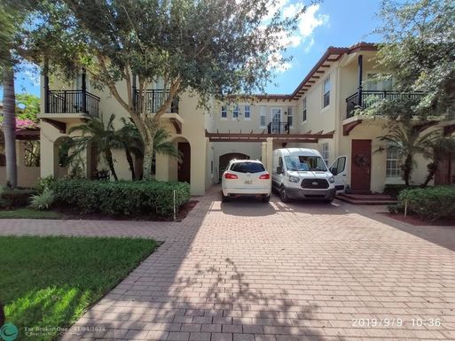 2804 Eagle Rock Cir, West Palm Beach, FL 33411