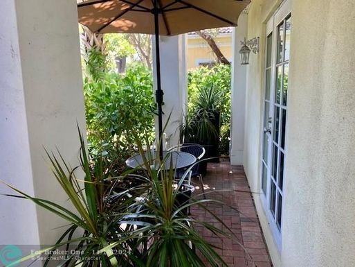 2660 8th Ave, Wilton Manors, FL 33334