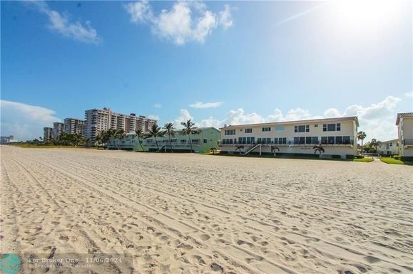 5450 Ocean Blvd, Lauderdale By The Sea, FL 33308