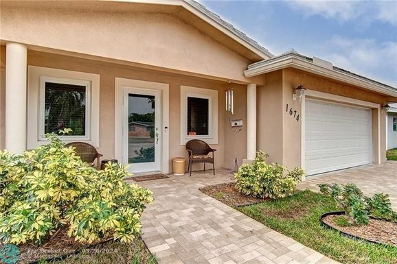 1674 46th St, Oakland Park, FL 33334