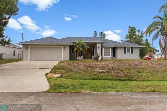 597 Ryan Ave, Port St Lucie, FL 34953