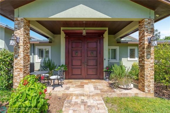 2300 6th Ave, Wilton Manors, FL 33311