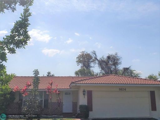8624 24th Ct, Coral Springs, FL 33065