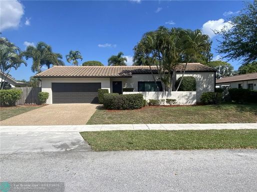 2379 30th St, Boca Raton, FL 33431