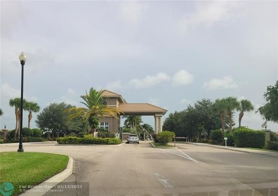 2018 Providence Pl, Port Saint Lucie, FL 34953