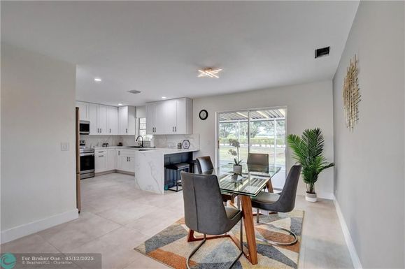 9490 Richmond Cir, Boca Raton, FL 33434
