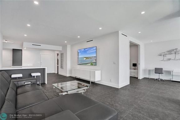 2100 Ocean Ln, Fort Lauderdale, FL 33316
