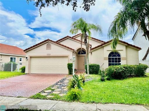 2710 Bogota Ave, Cooper City, FL 33026