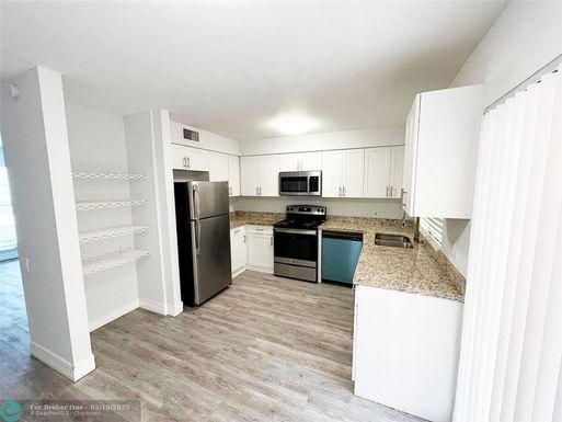 4409 Treehouse Ln, Tamarac, FL 33319