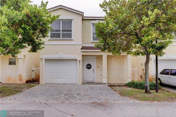 911 15, Deerfield Beach, FL 33441