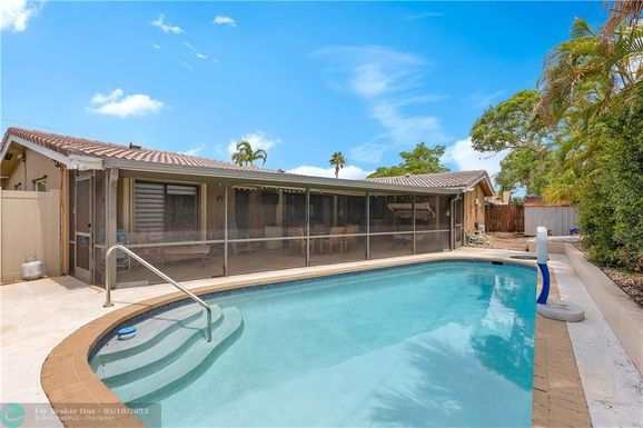 4710 18th Ave, Oakland Park, FL 33334