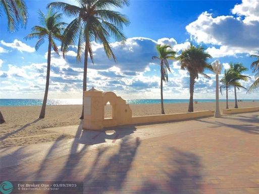 326 Harrison St, Hollywood, FL 33019