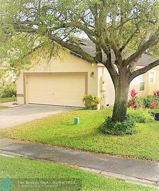 3211 123rd Ave, Coral Springs, FL 33065