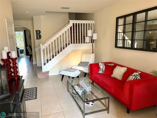 180 Emerald Creek Way, Plantation, FL 33325