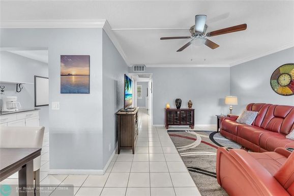 290 Farnham M, Deerfield Beach, FL 33442