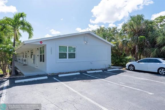 2057 9th Ave, Wilton Manors, FL 33305