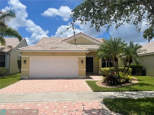 916 Savannah Falls Dr, Weston, FL 33327