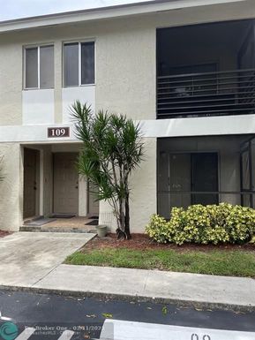 109 Gardens Dr, Pompano Beach, FL 33069