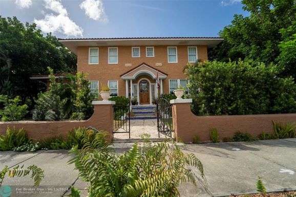 1611 Olive Ave, West Palm Beach, FL 33401